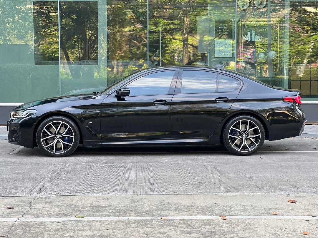 BMW G30 530e M Sport LCI ปี 2021 (จด 2022)