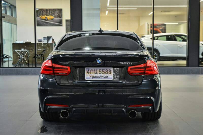 BMW 320i M Performance (Lci) F30 ปี 2016