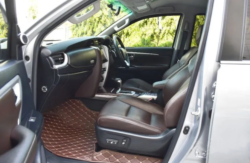 Toyota FORTUNER 2.4V 4WD ปี 2017