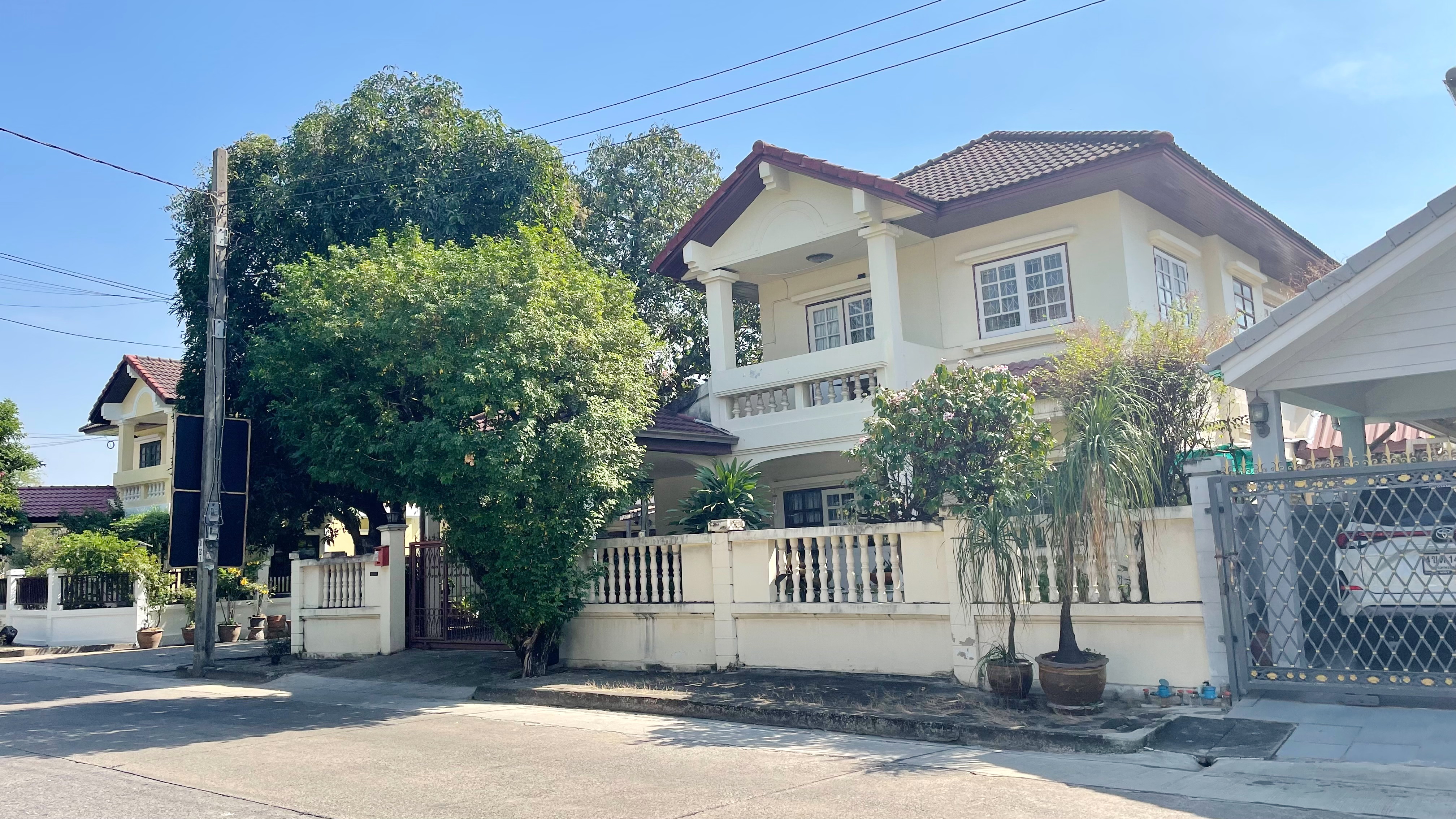 ให้เช่า บ้านเดี่ยวหลังมุม แจ้งวัฒนะ 28 ใกล้ Cerntal แจ้งวัฒนะ