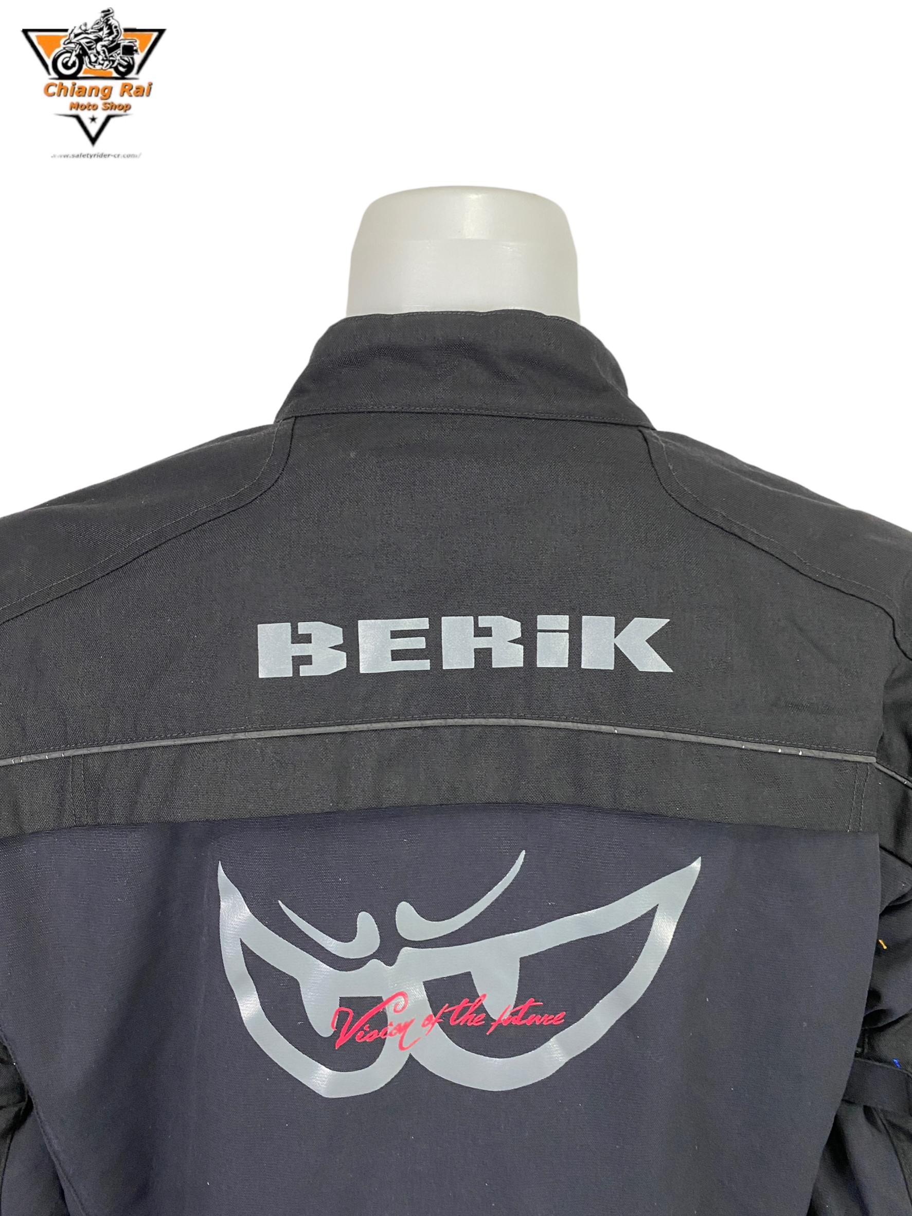 เสื้อขี่มอเตอร์ไซด์( มือสอง) RCSA 703: อก 46" ยาว 23" (L)**BERIK**