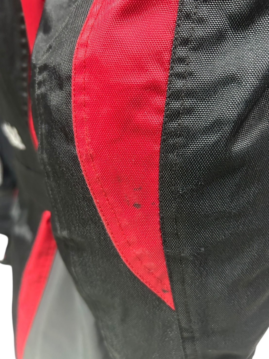 เสื้อขี่มอเตอร์ไซด์( มือสอง) RCTA 771 อก 48" ยาว 29 (L) **Richa**