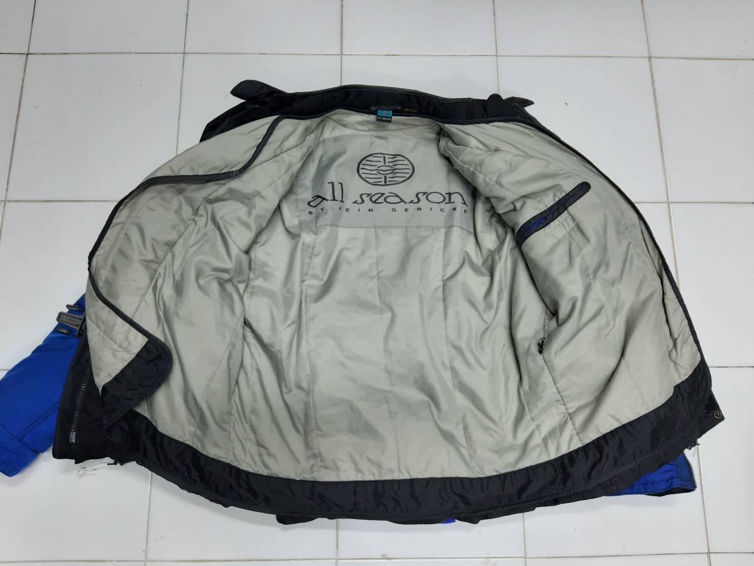 เสื้อขี่มอเตอร์ไซด์( มือสอง) RCT 574 อก 54" ยาว 30" ยี่ห้อ **Hein Gericke**