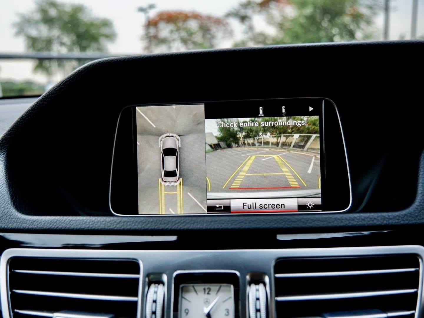 Benz W212 E300 Diesel Bluetec Hybrid Executive Fulloption ปี 2015