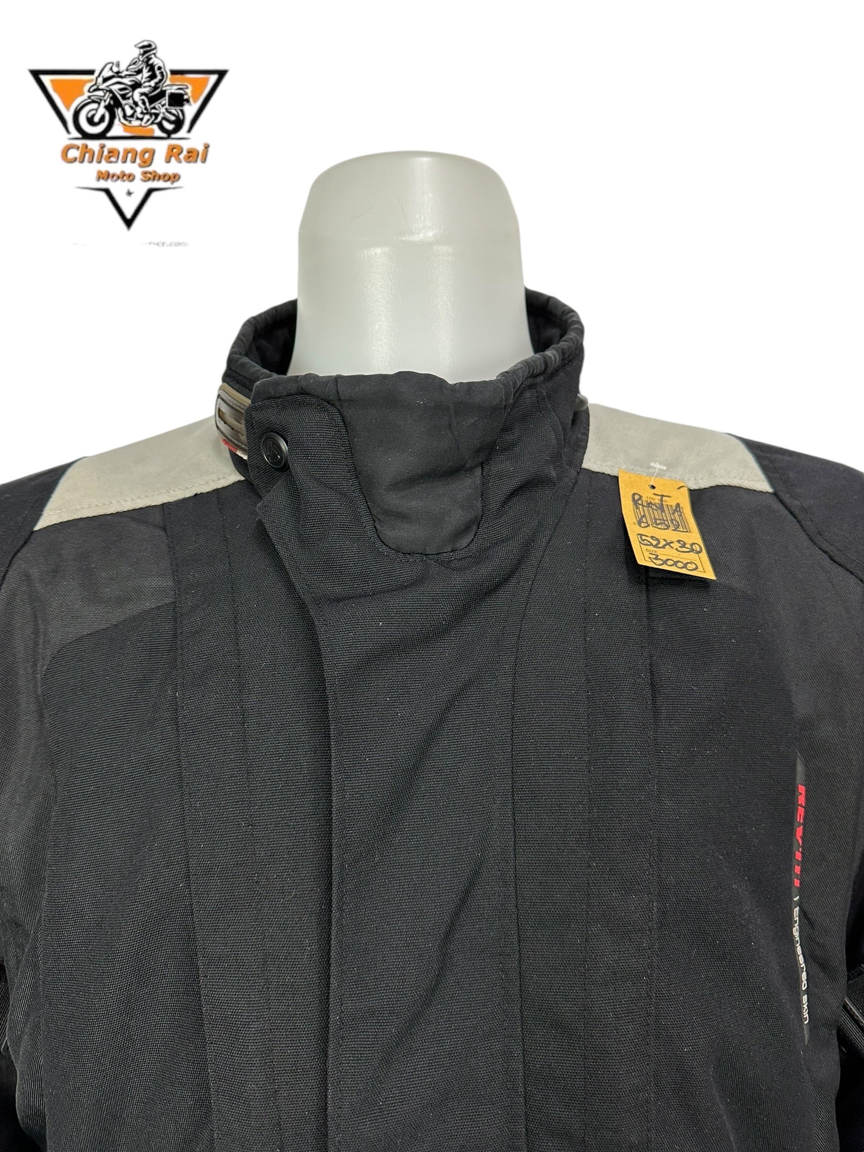 เสื้อขี่มอเตอร์ไซด์( มือสอง) RCTA 652: อก 52" ยาว 30"(XL) **REV'IT!**