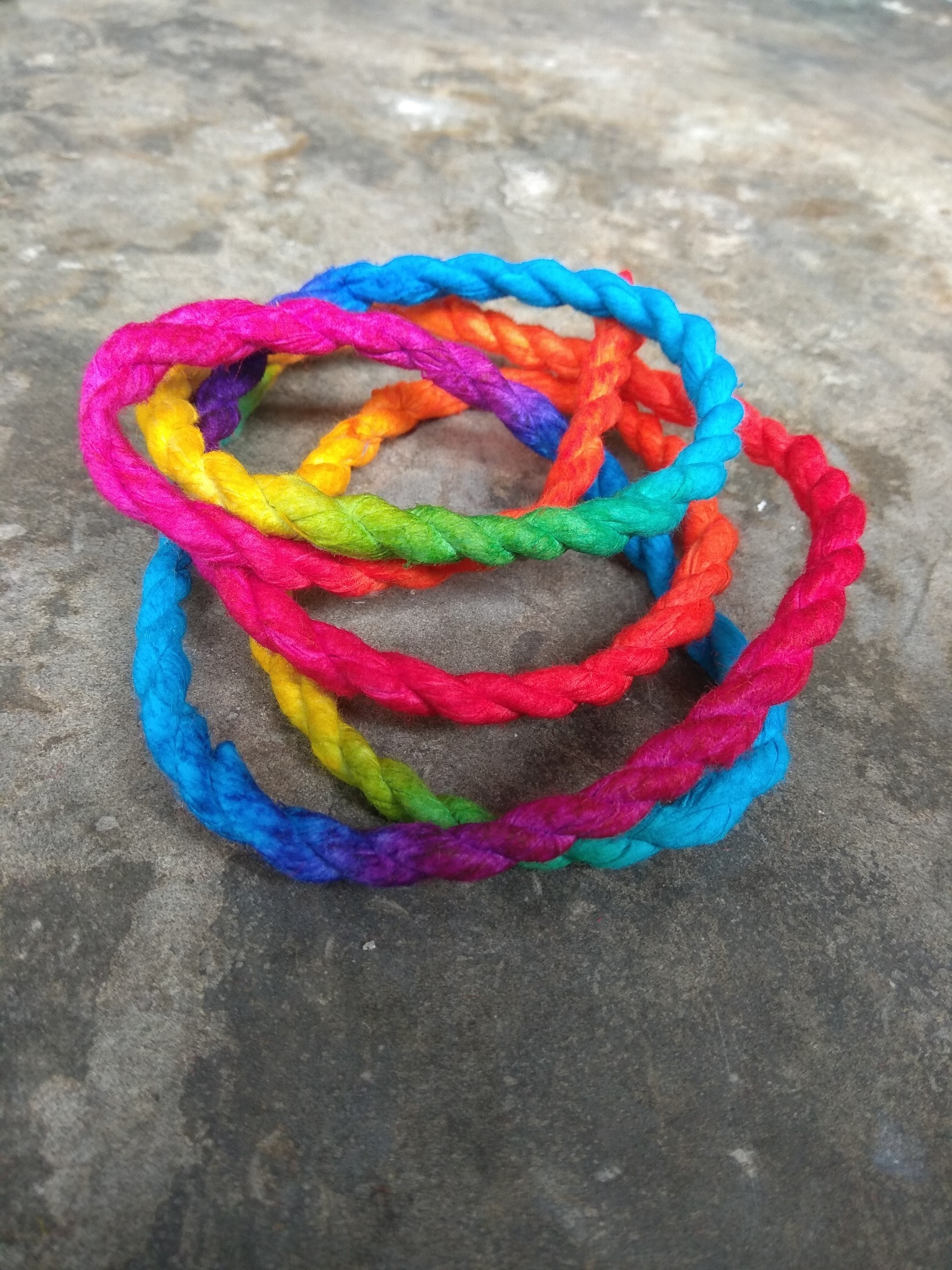 เชือกกระดาษสา ทำตามออเดอร์เท่านั้น ขายทีละ 1,000 เส้นขึ้นไป สี เรนโบว์