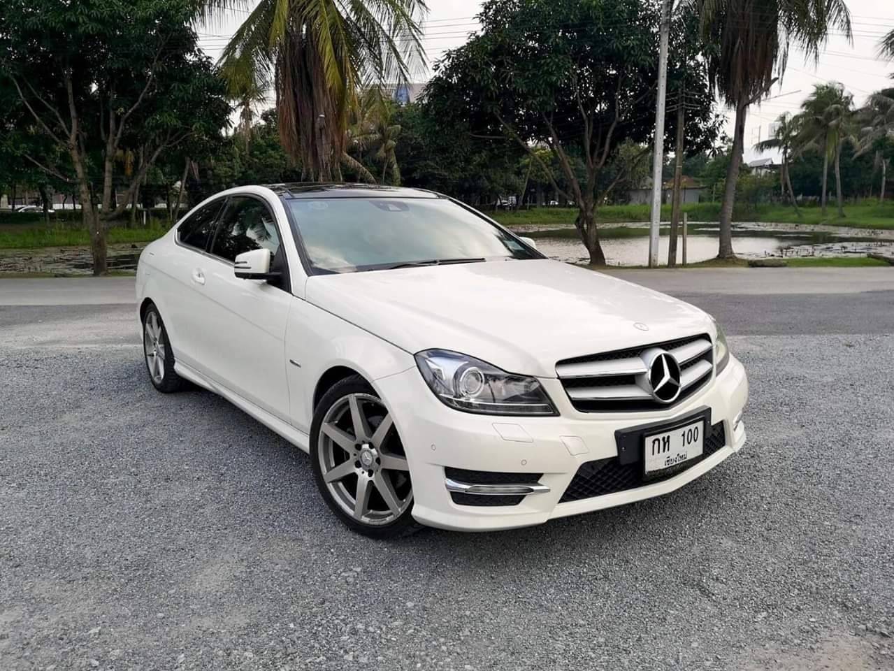 Mercedes Benz C180 Coupe AMG ปี2012 (สีขาว)