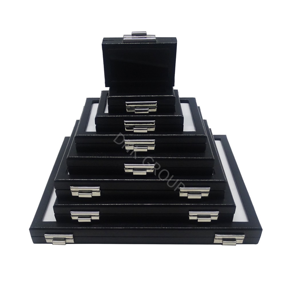 กล่องโชว์เครื่องประดับ (พื้น2สีขาว/ดำ) กล่องใส่เครื่องประดับ กล่องใส่พลอย กล่องใส่จิวเวรี่ กล่องโชว์เป็นกระจกใสด้านหน้า