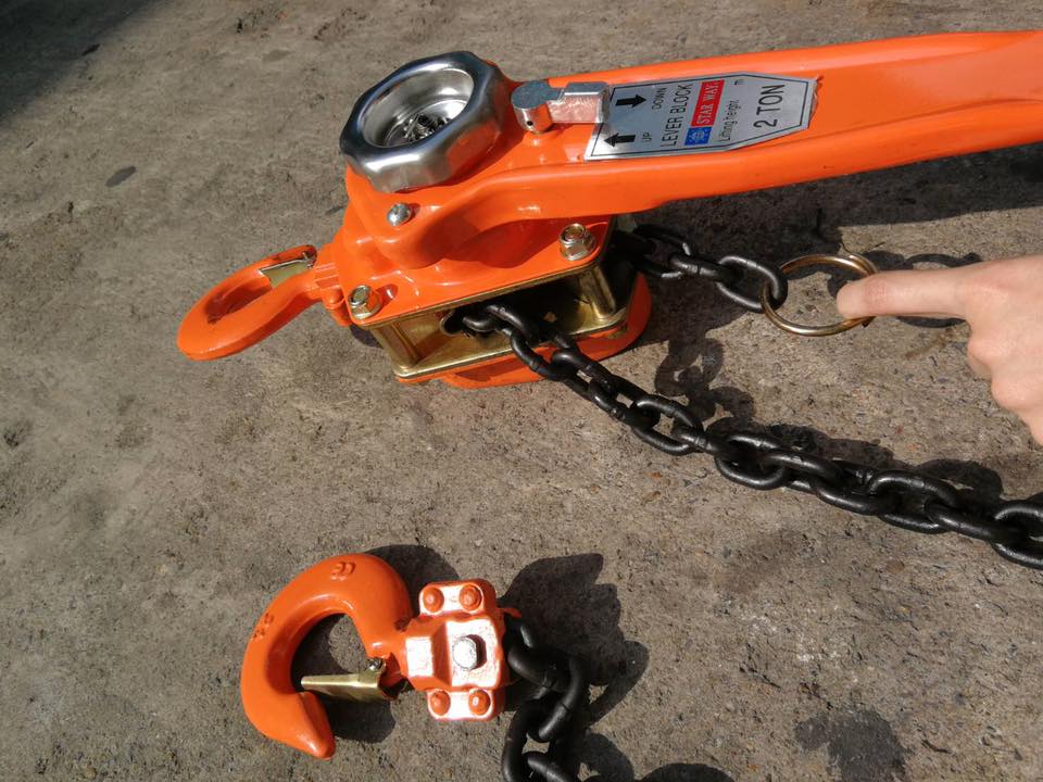 รอกโซ่มือโยก STARWAY โซ่ยาว 1.5 เมตรทุกตัว (กำมะลอ)