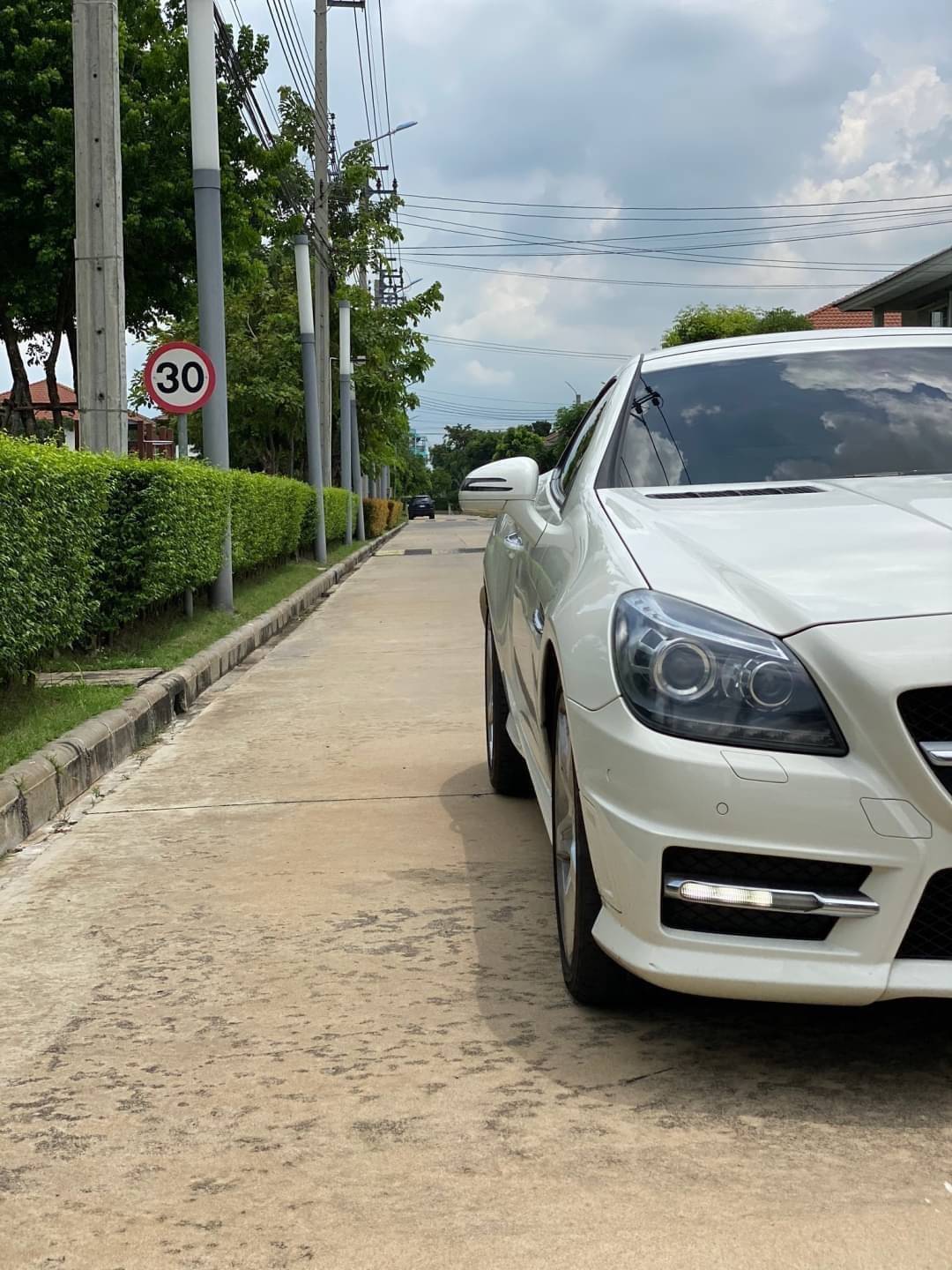 Mercedes BENZ SLK200 AMG ปี2012 จดปี 2013