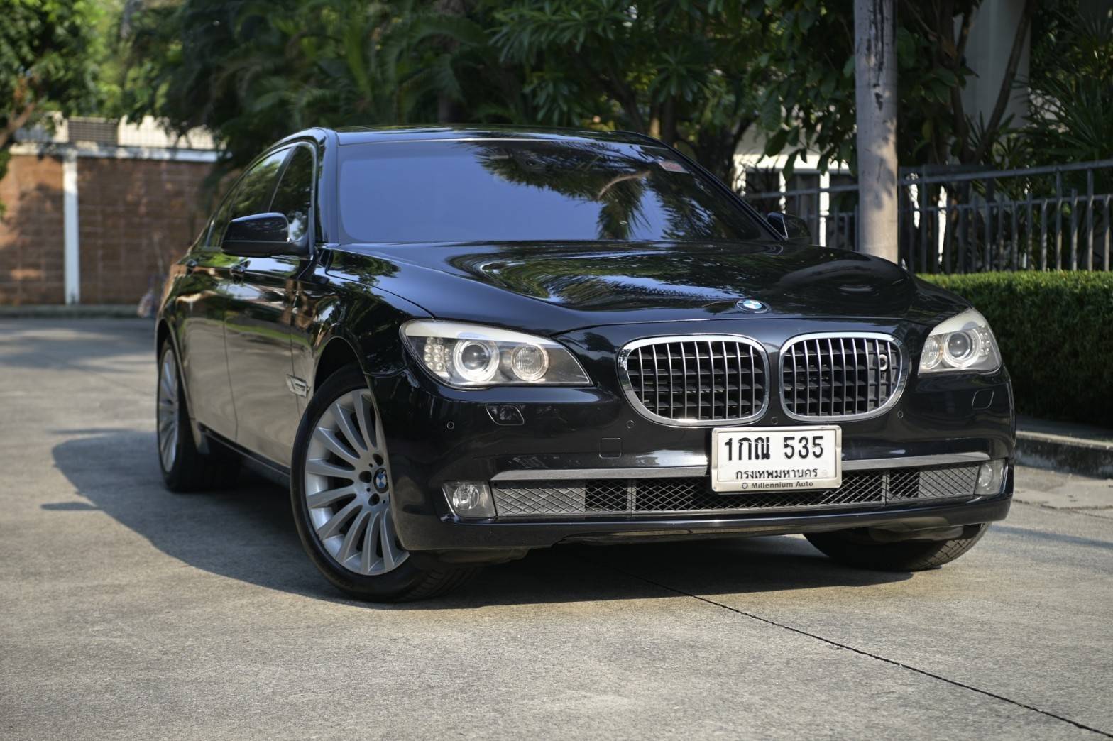 BMW 730 Li ปี 2012