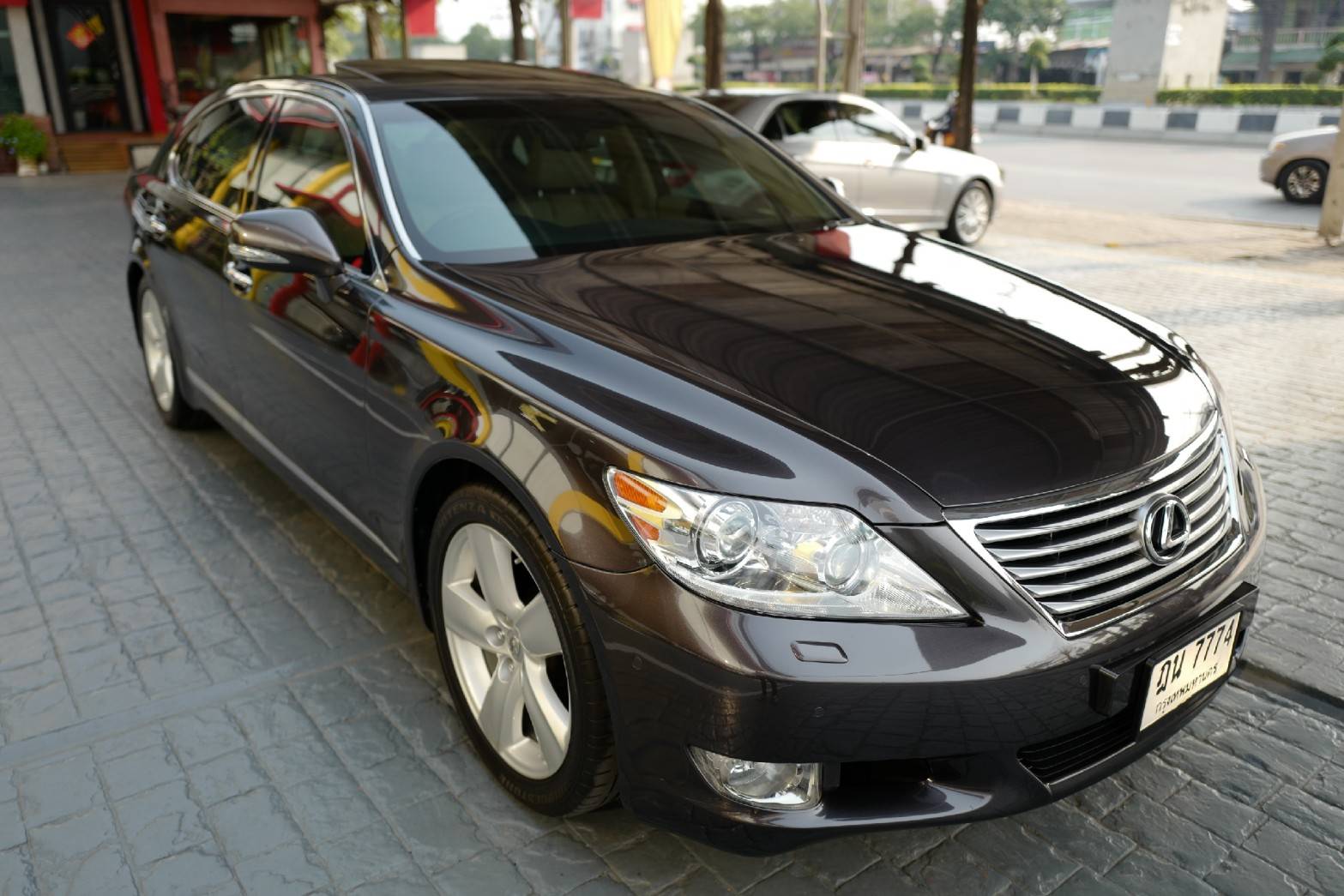 Lexus LS460L 4.6 V8 ปี 2011