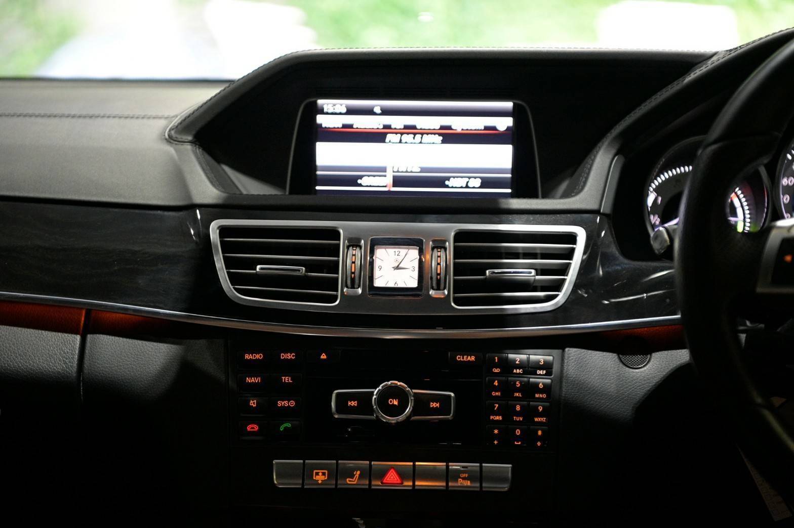 Mercedes-Benz E300 Blutec Hybrid AMG ปี2014