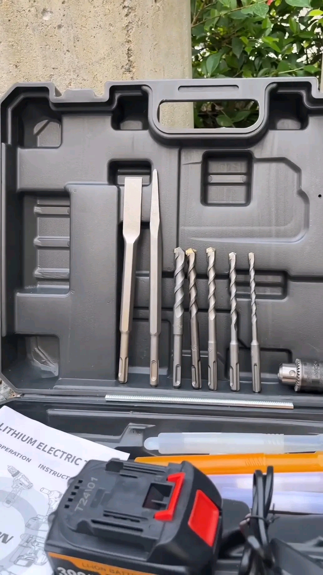 สว่านโรตารี่ไร้สาย 3 ระบบ AKITA 399V 2-26 แบต 2 ก้อน