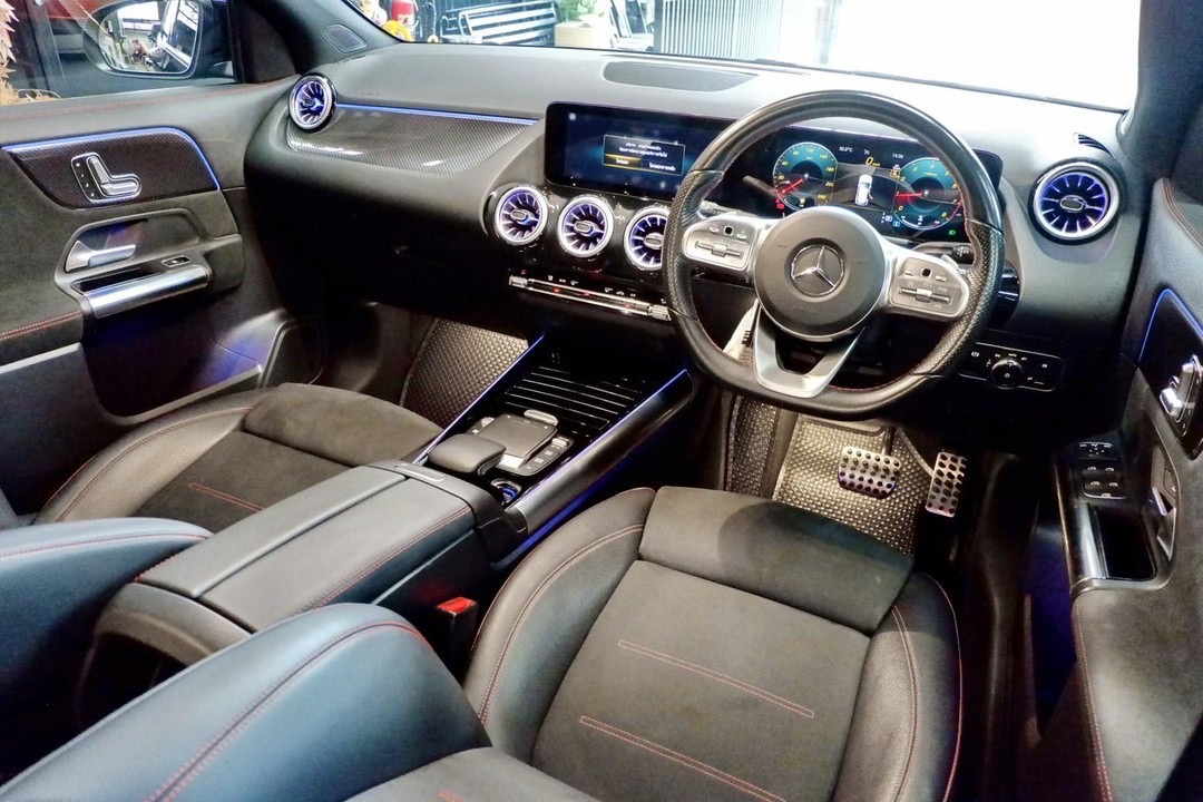 Mercedes Benz GLA 200 AMG Dynamic ปี 2021