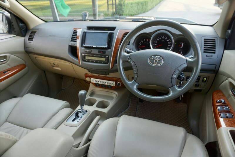 Toyota Fortuner 3.0 V 2wd AT ปี 2009