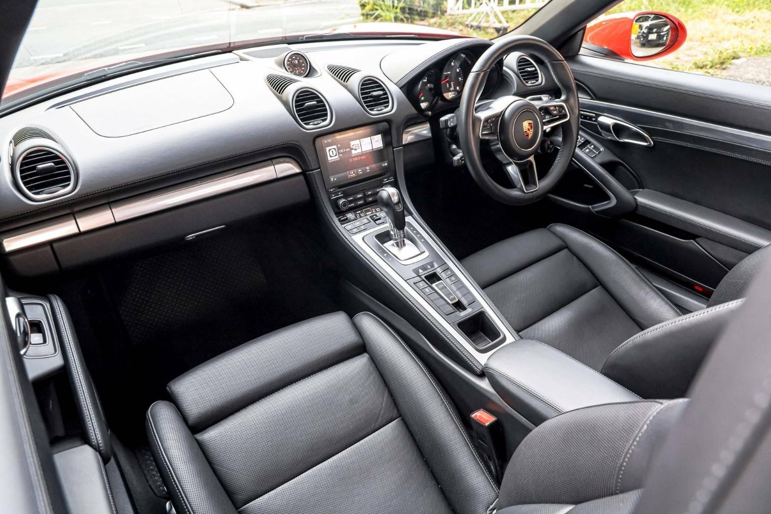 Porsche 718 Boxster สีพิเศษ Lava Orange ปี 2017