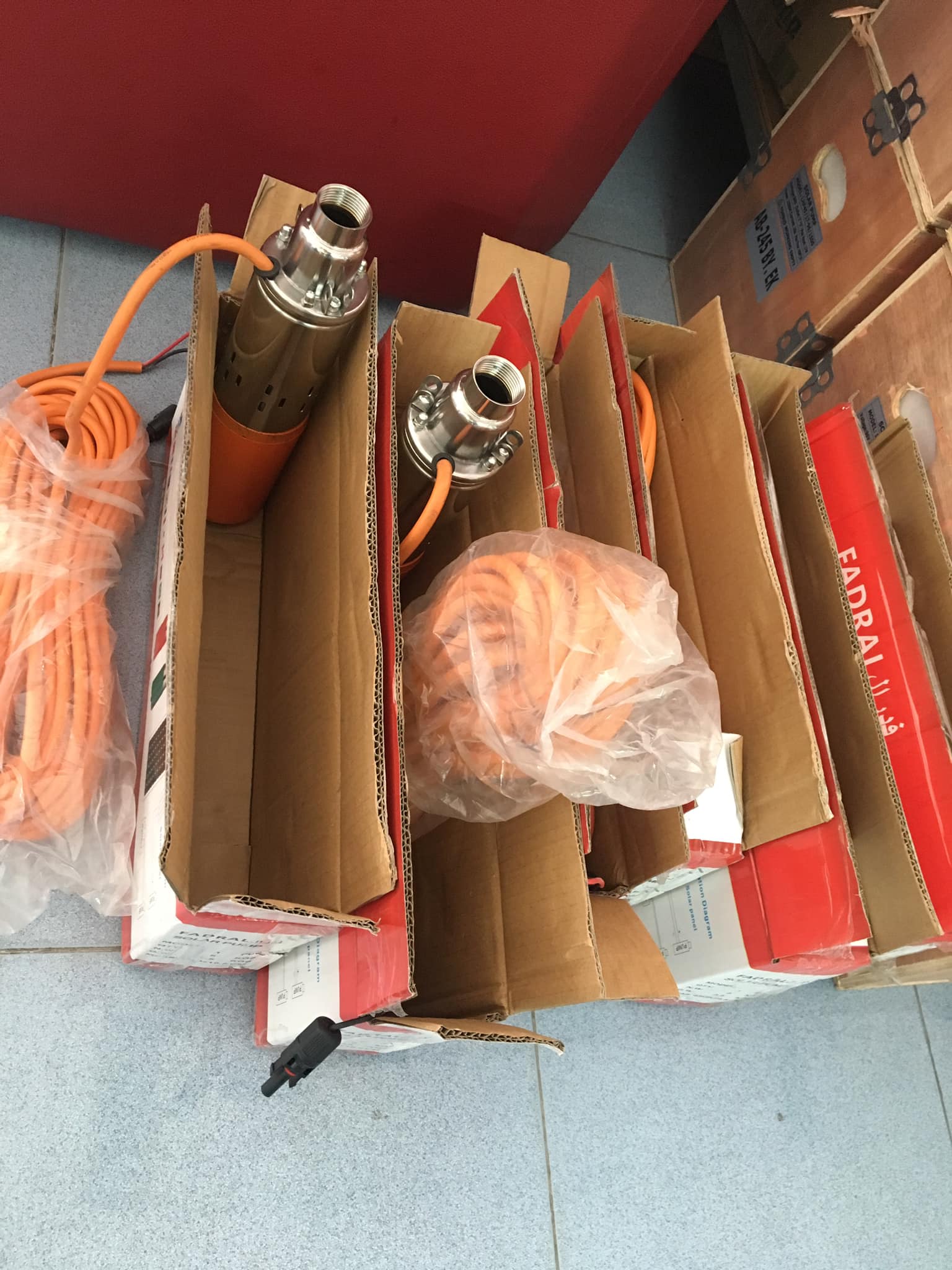 ปั้มน้ำซัมเมิสDC12V และ 24V ใส่ลงบ่อบาดาลขนาด3”ขึ้นไป