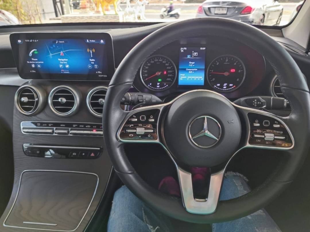 MERCEDES BENZ GLC220d ปี 2021