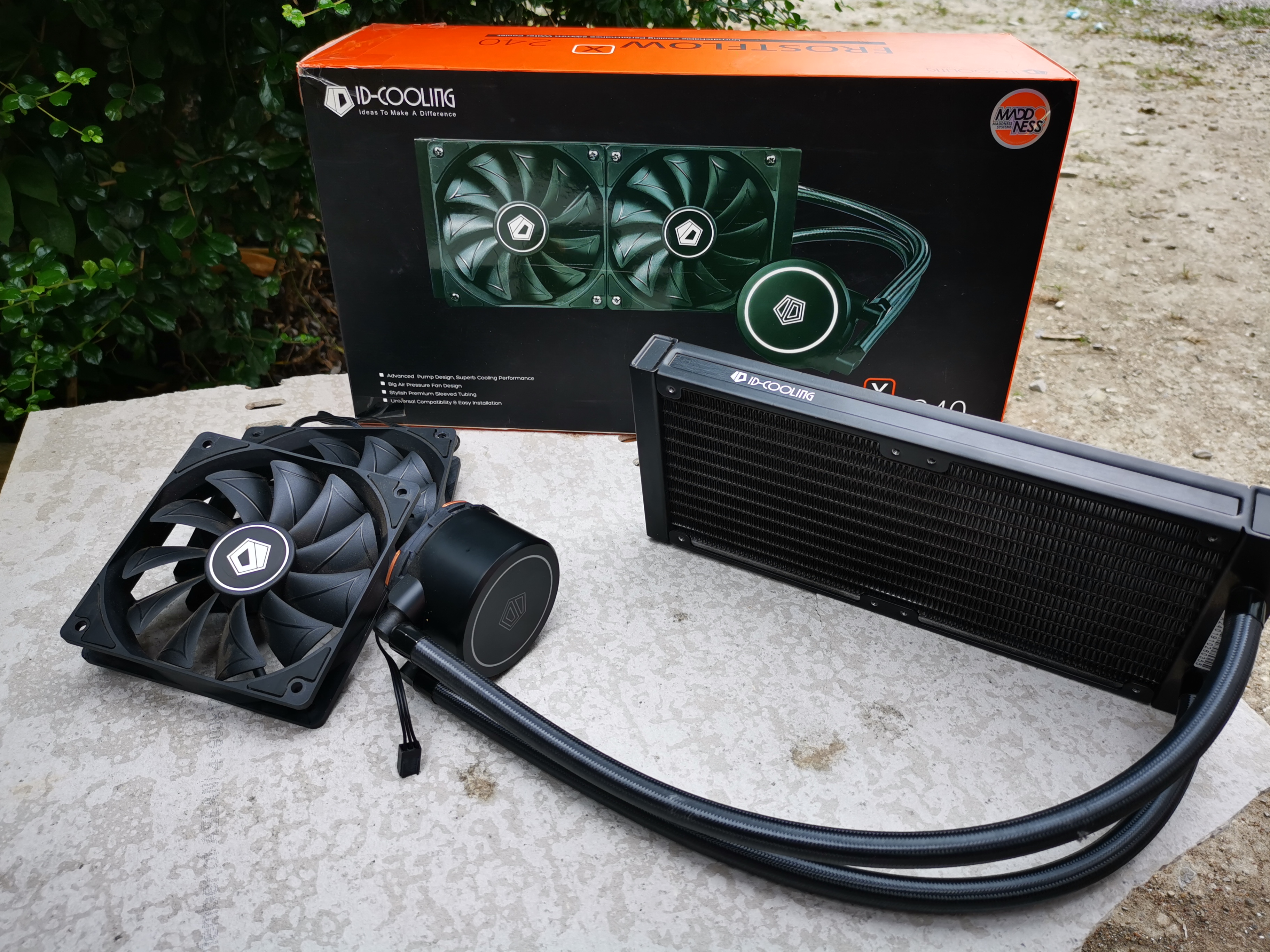 ID COOLING FROSTFLOW X 240