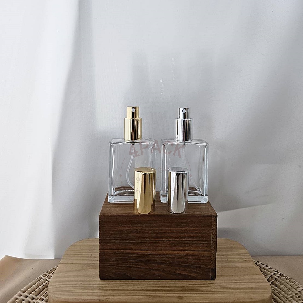 (กล่องละ 120ใบ)ขวดแก้ว50ml ทรงแบน +ฝาสเปรย์ เงิน/ทอง/ดำ