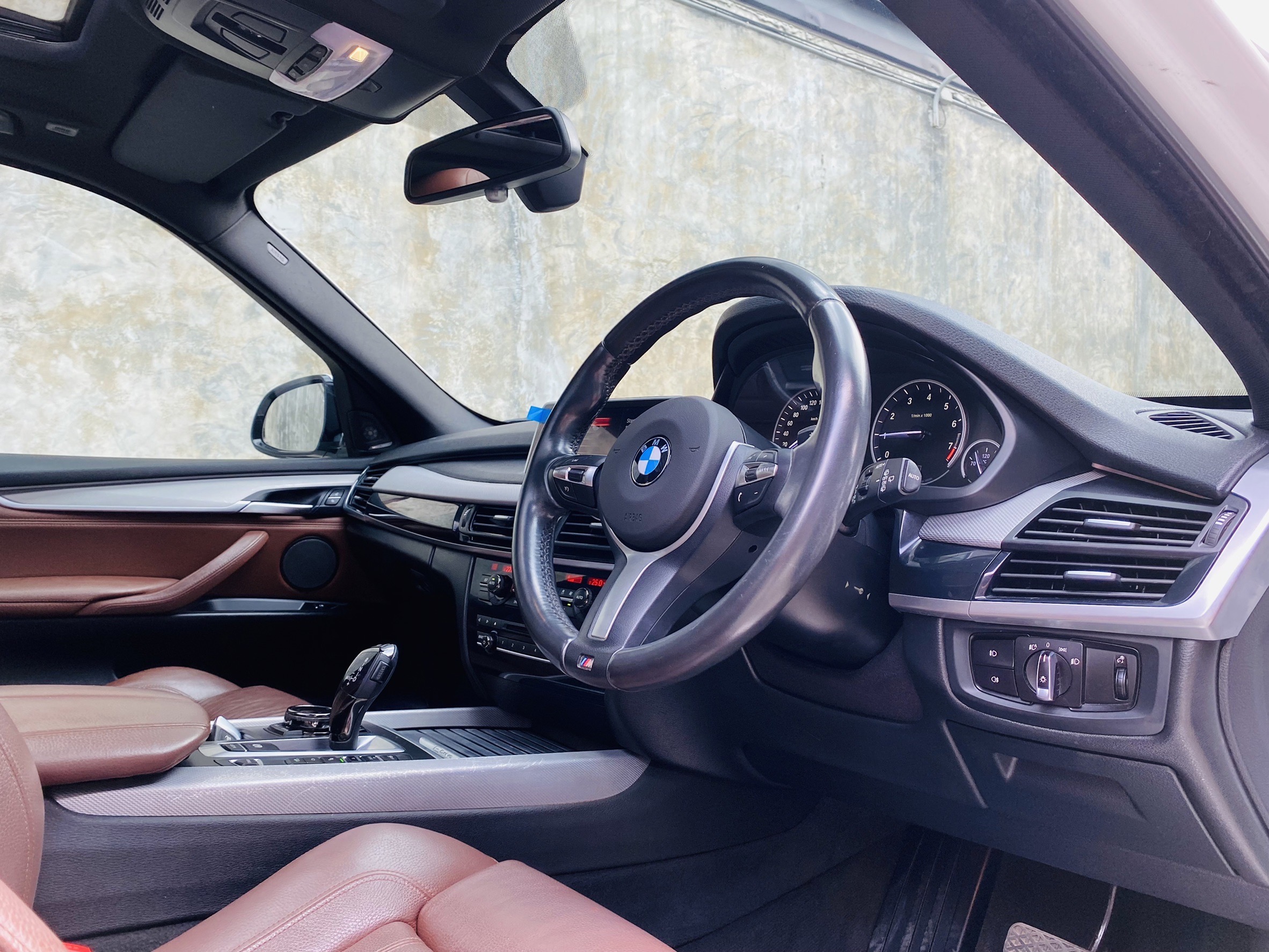 BMW X5 xDRIVE 40e M SPORT โฉม F15 ปี 2017