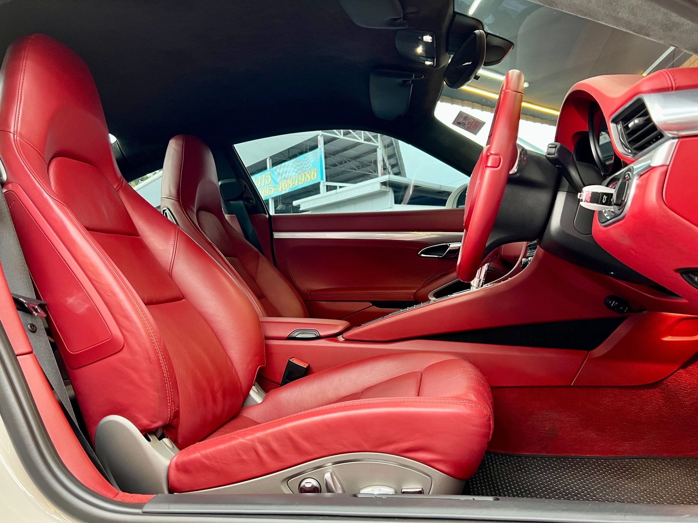 Porsche Carrera 911 ปี 2013