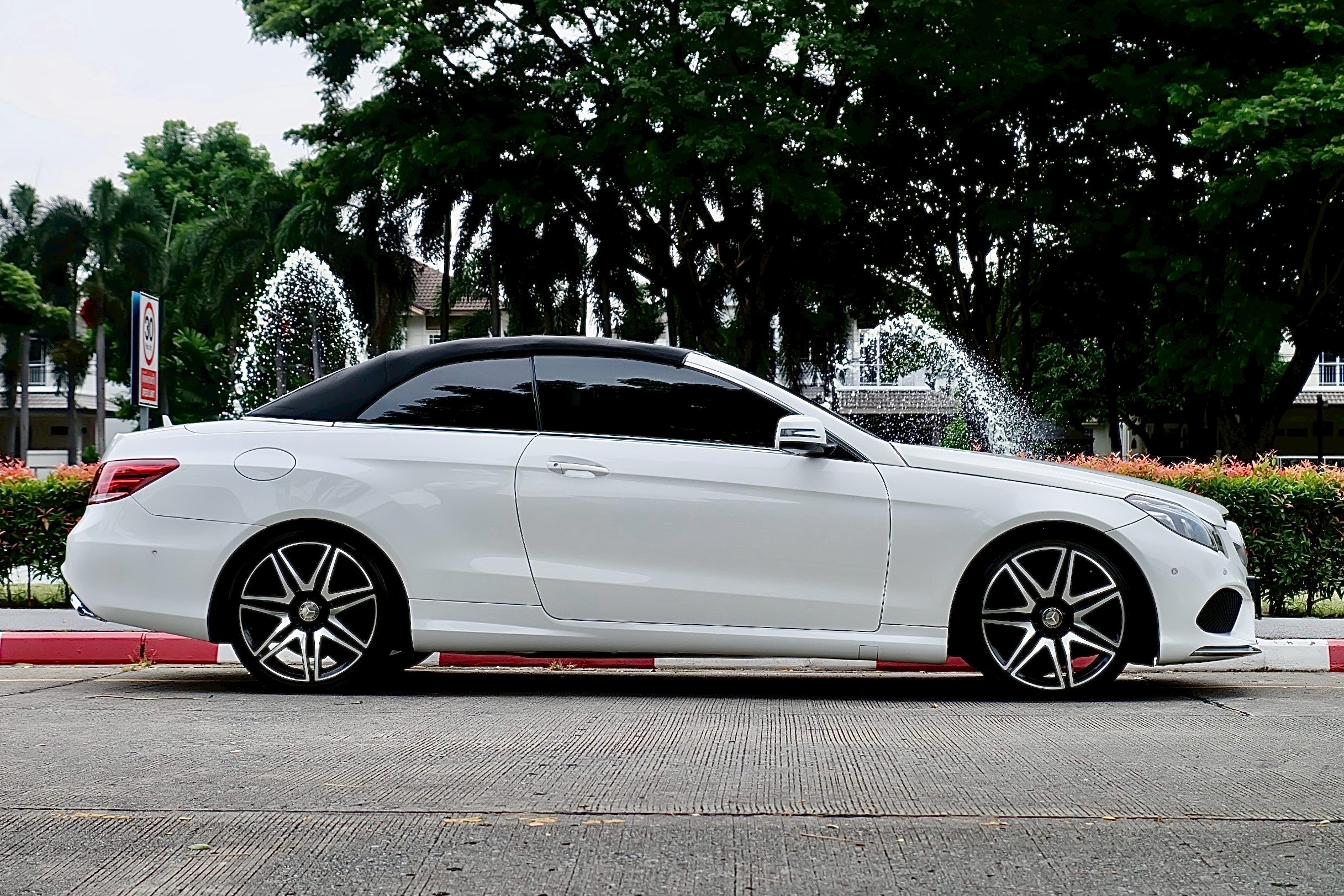 Mercedes Benz E-250 Facelift Carbriolet AMG Sport Plus ปี 2016