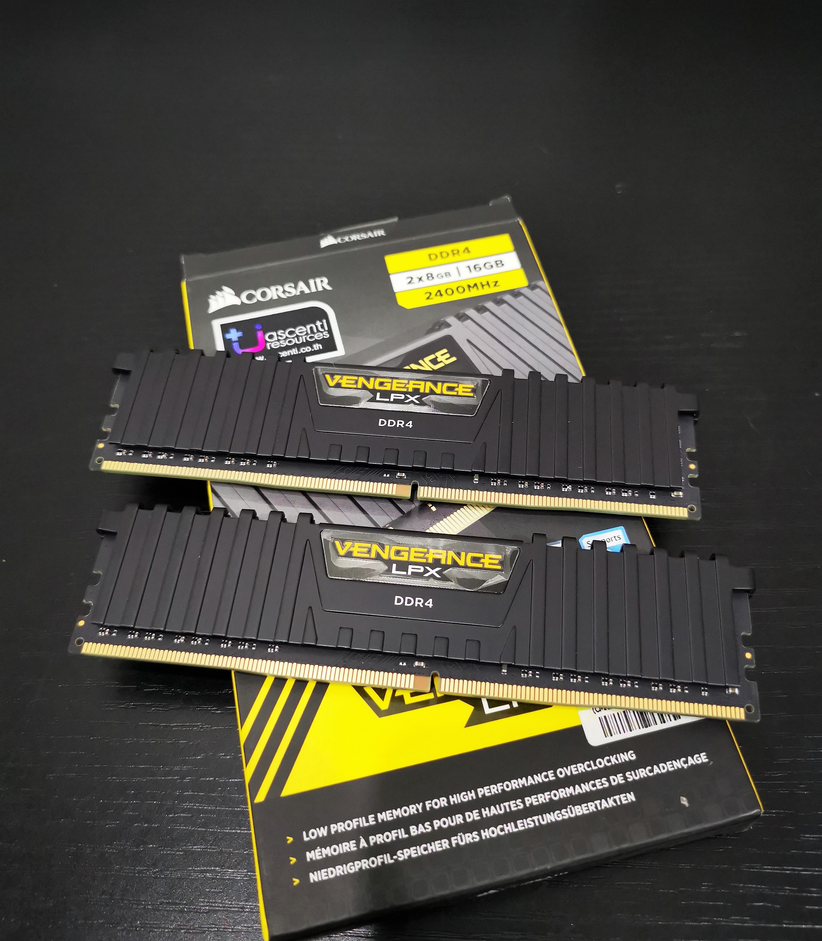 RAM Corsiar VENGEANCE LPX DDR4 16GB(8*2)/2400 (Black)