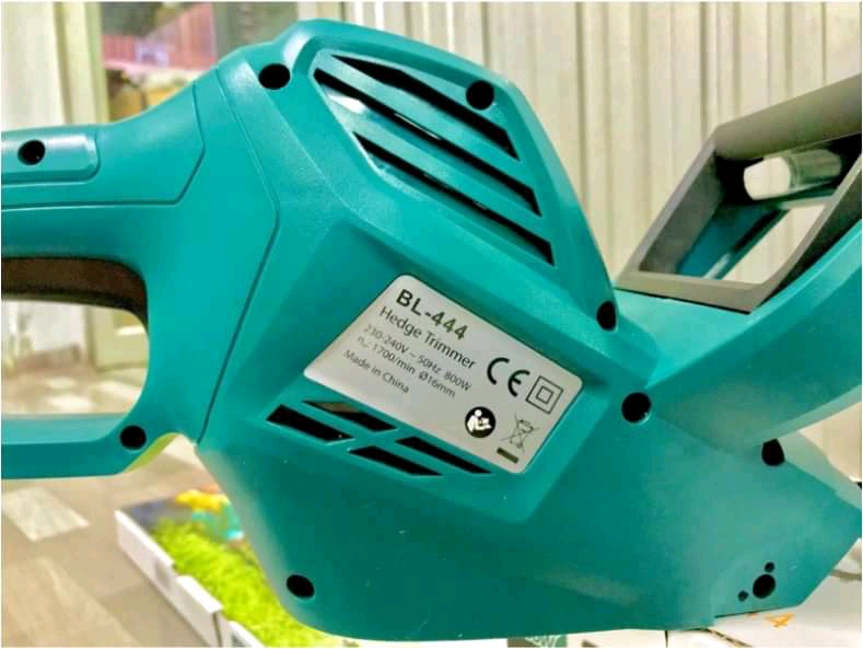 BERALA เครื่องตัดแต่งพุ่มไม้ 800W BL-444