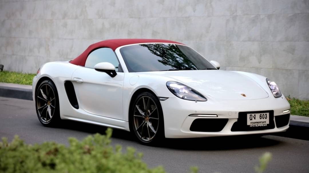 Porsche Boxster 718 ปี 2017