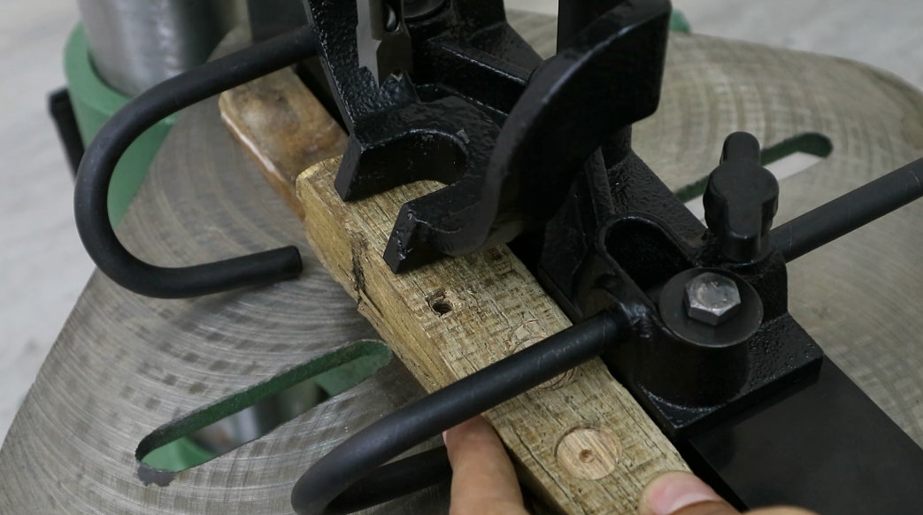 SQUARE ชุดเจาะรู 4 เหลี่ยม