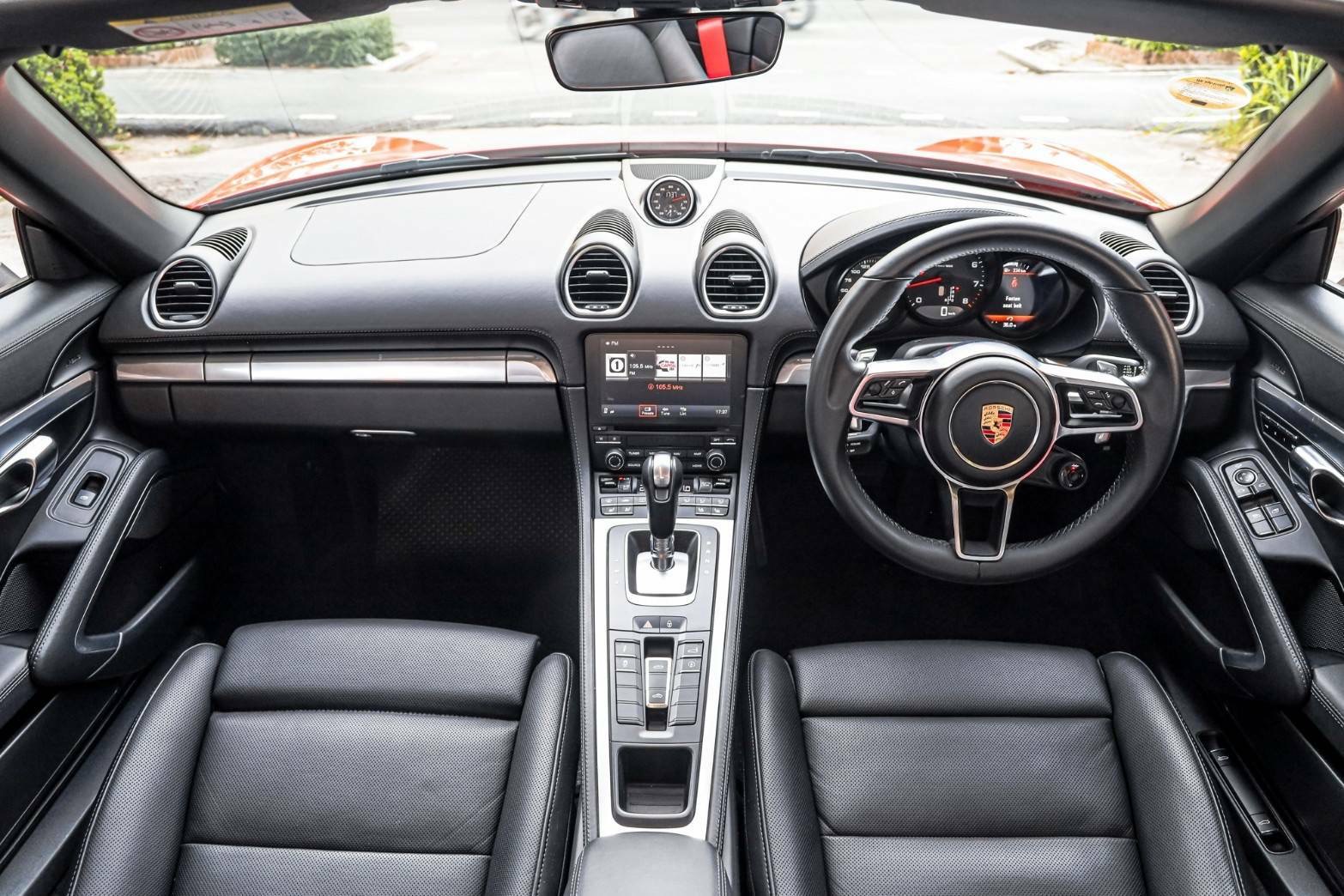 Porsche 718 Boxster สีพิเศษ Lava Orange ปี 2017