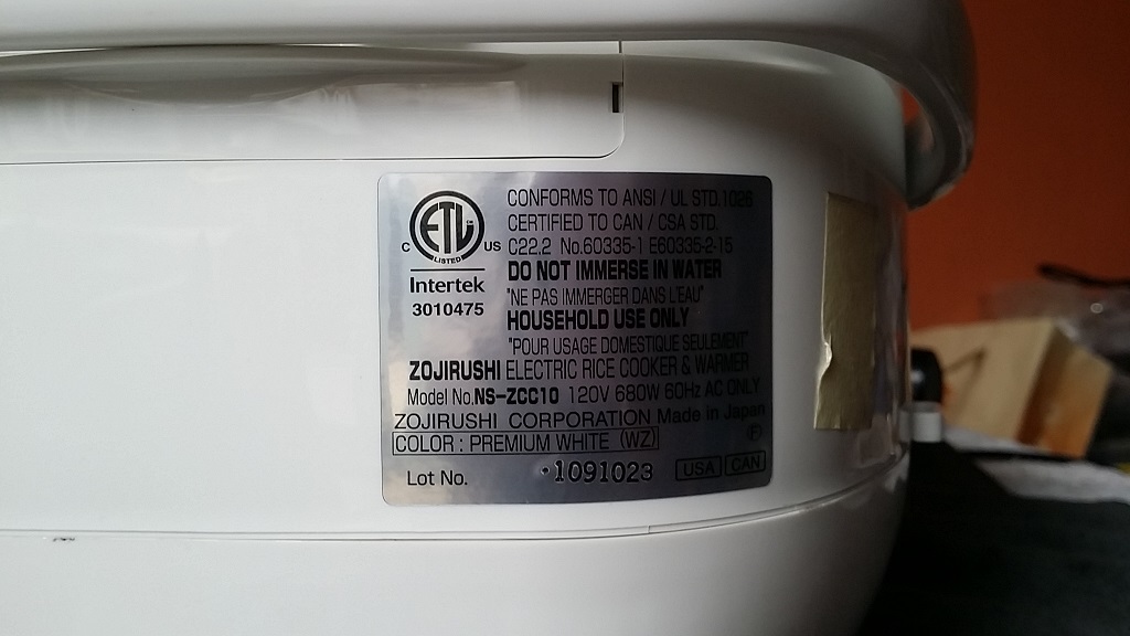 ซ่อมหม้อหุงข้าว ยี่ห้อ ZOJIRUSHI รุ่น NS-ZCC10 อาการซ๊อตเนื่องจากเสียบไฟ 220V