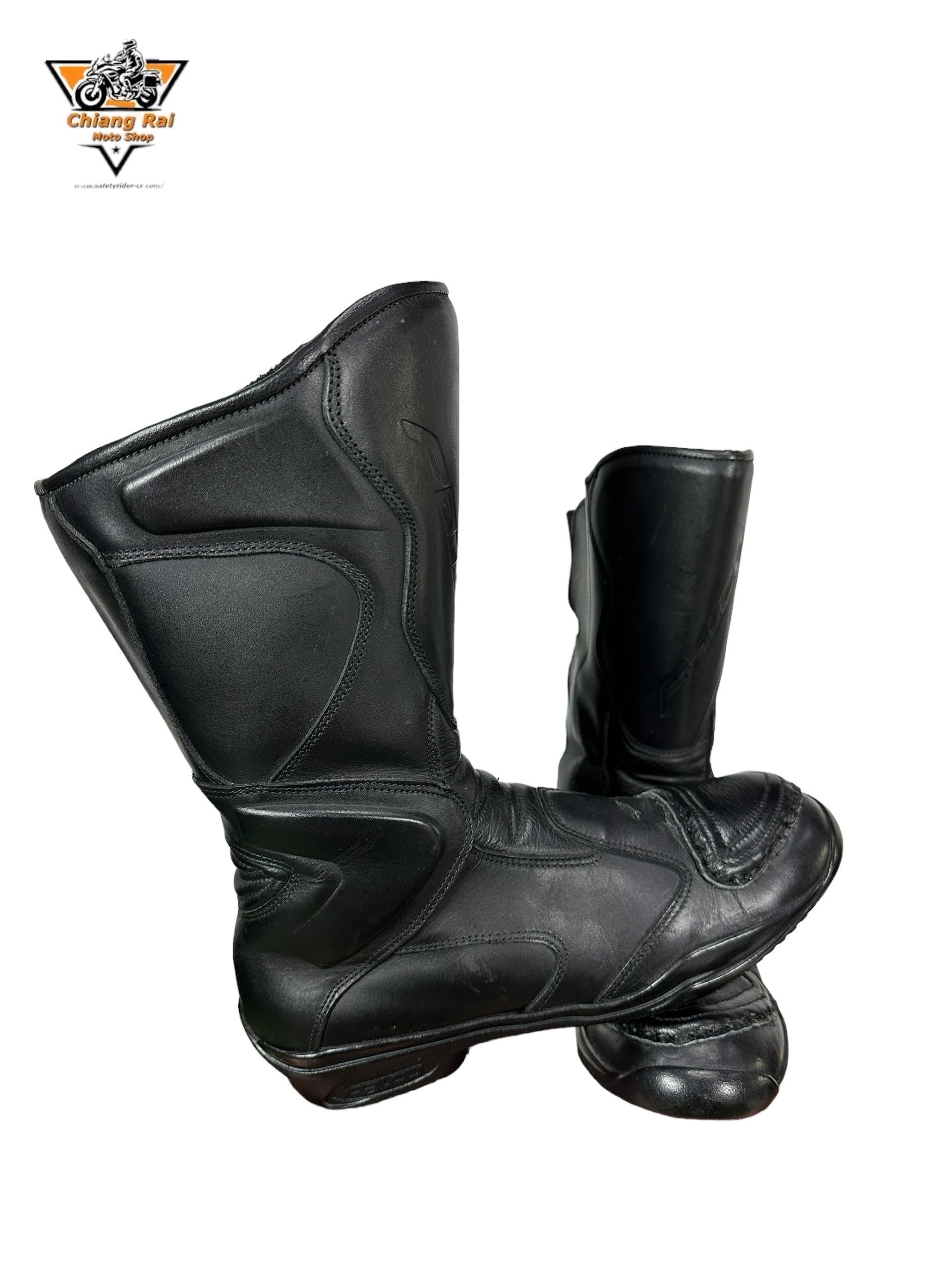 รองเท้าขี่มอเตอร์ไซด์( มือสอง) RCBS-693 Size ขนาดจากป้าย 41:EUR / 7:UK / 25.4:Cm.(falco)