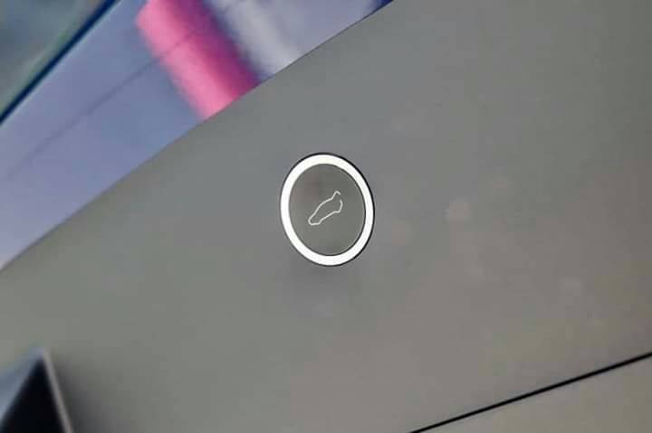 Tesla Model X 100D ปี 2018