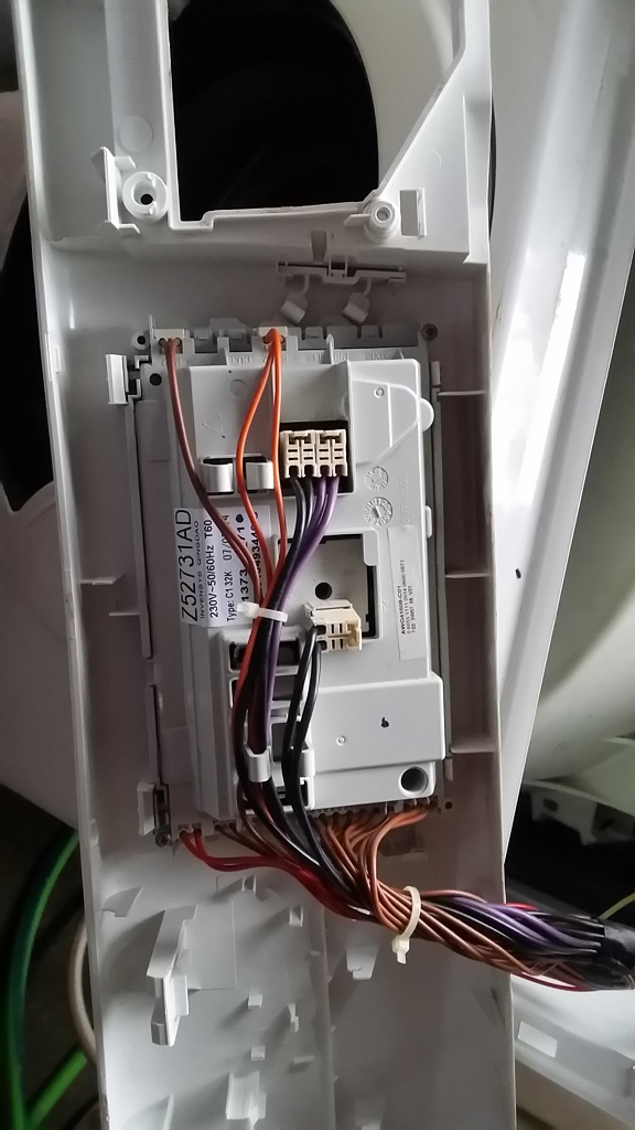 ซ่อมเครื่องซักผ้า ยี่ห้อ WHIRLPOOL รุ่น AWD-41808 อาการเครื่องรวน