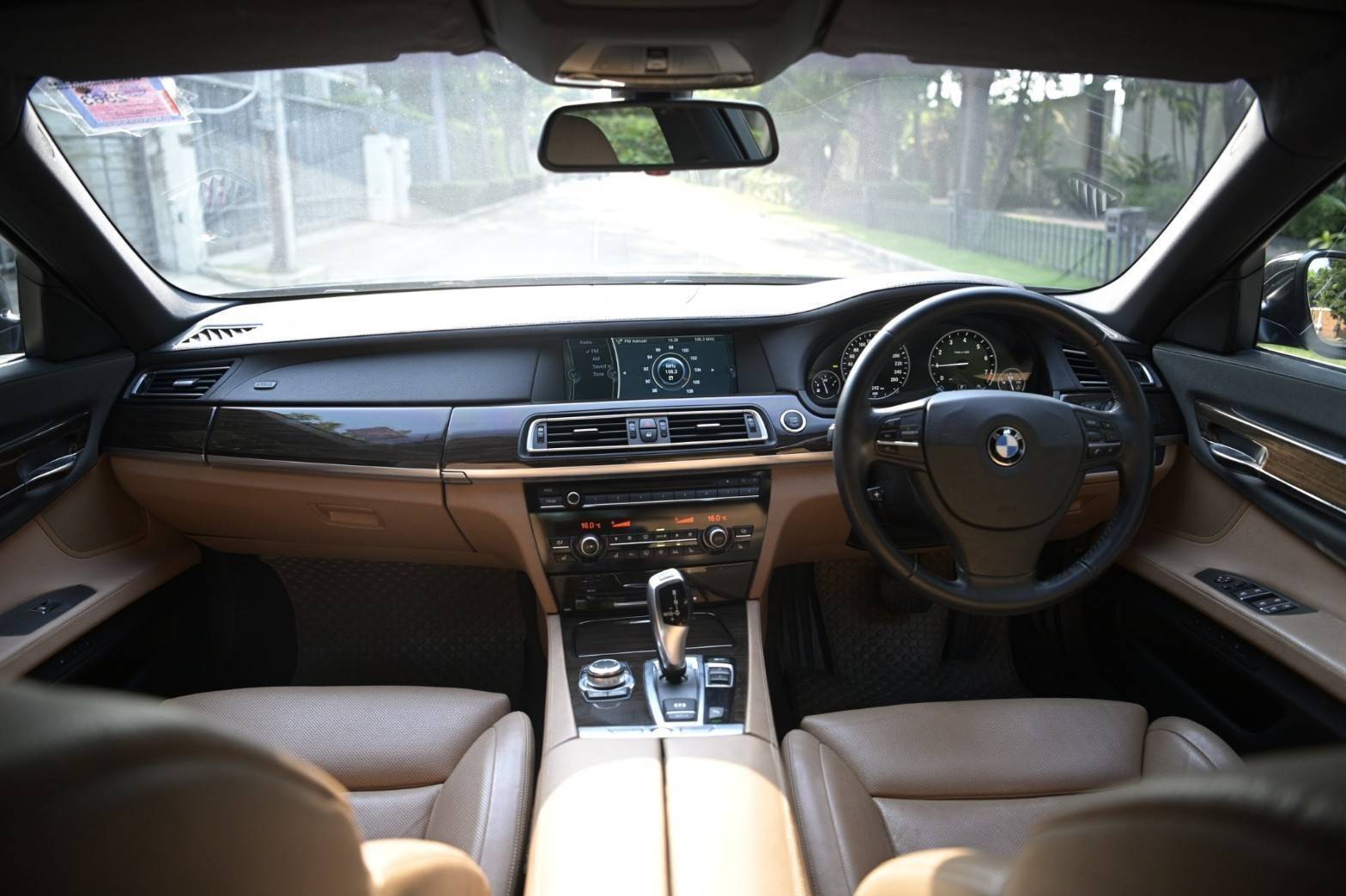 BMW 730 Li ปี 2012