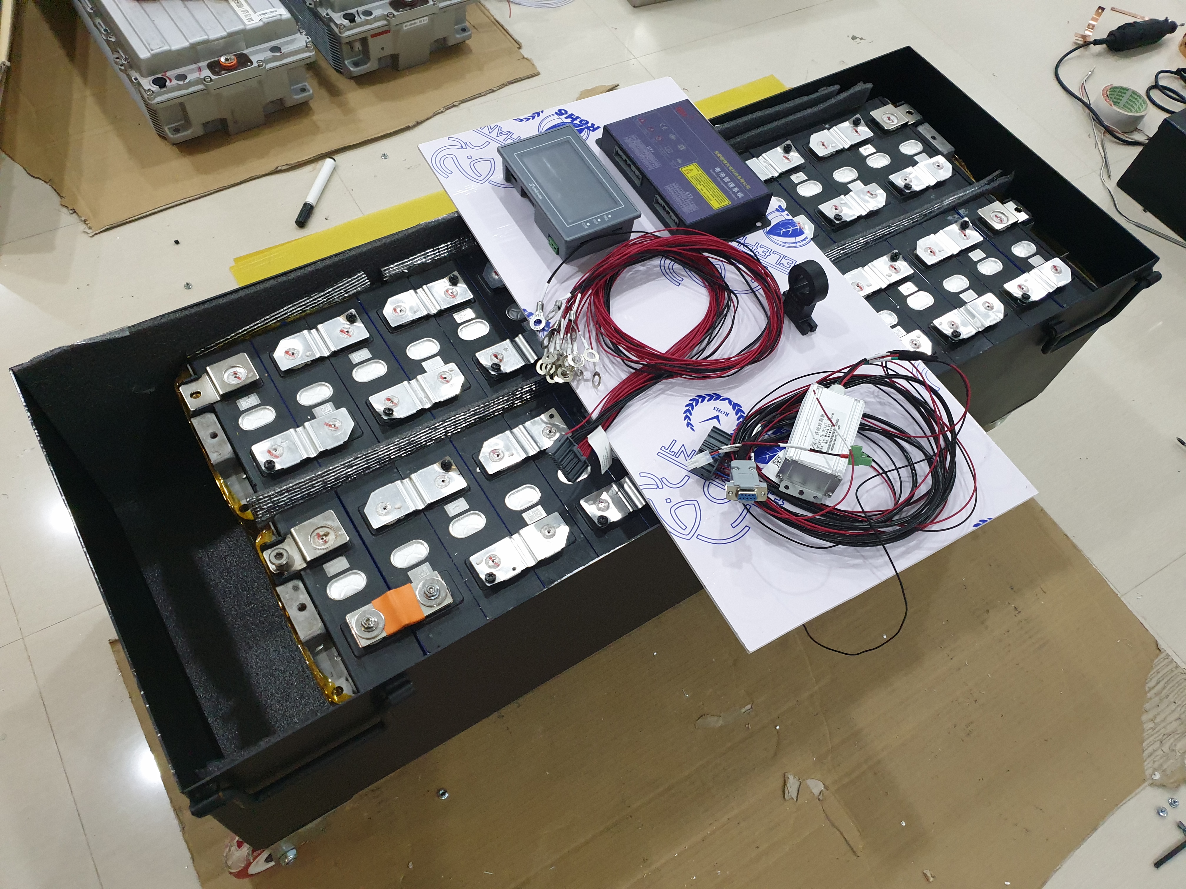 LIthium battery แบตเตอรี่โซล่าเซลล์ 48v 400Ah ใช้งานต่อเนื่อง 200a