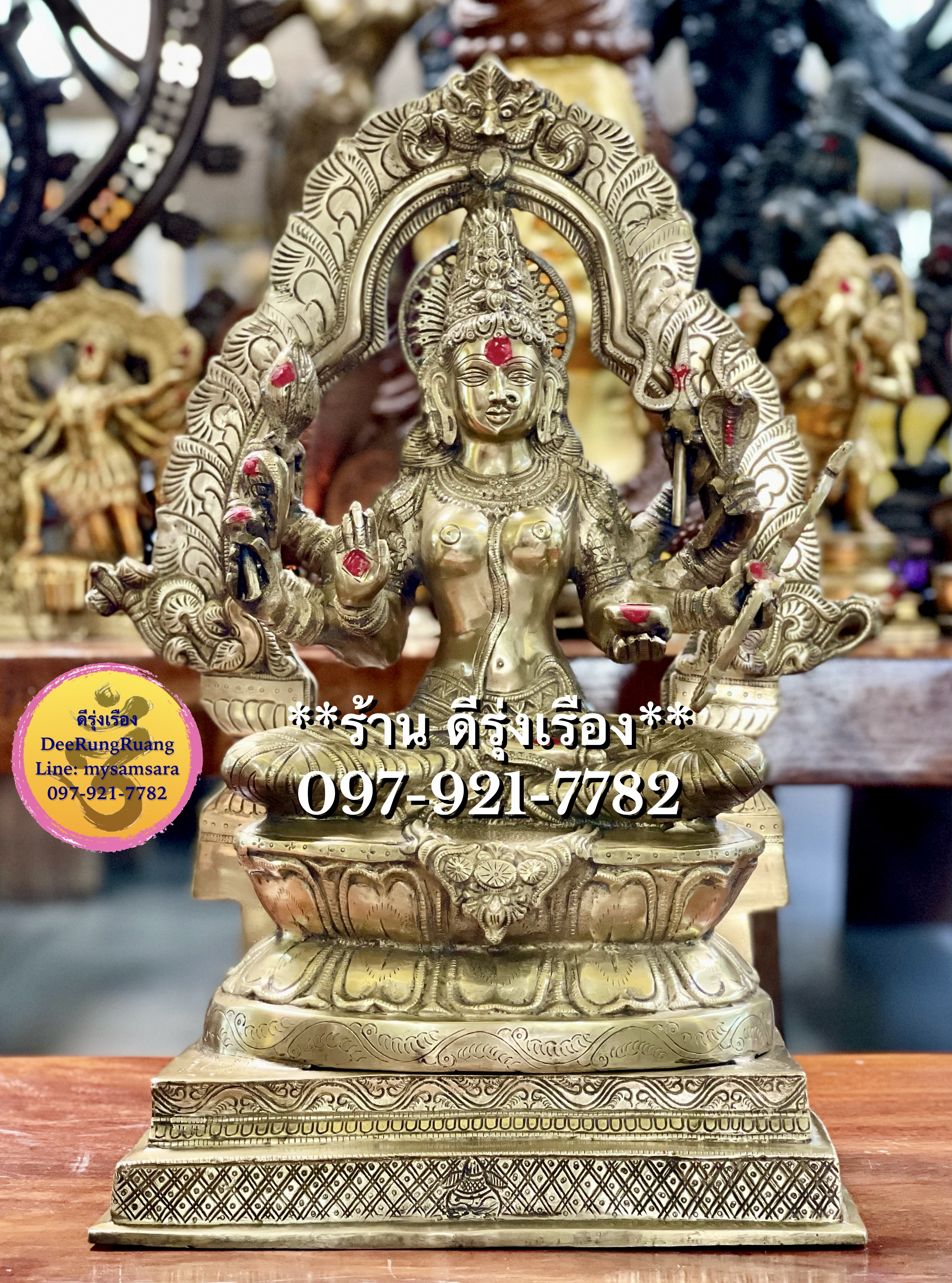 พระแม่มารีอัมมัน ประทับบัลลังก์ มี 8 พระกร ***Samayapuram Mariamman*** (ปาง สมายาปุรัม)
