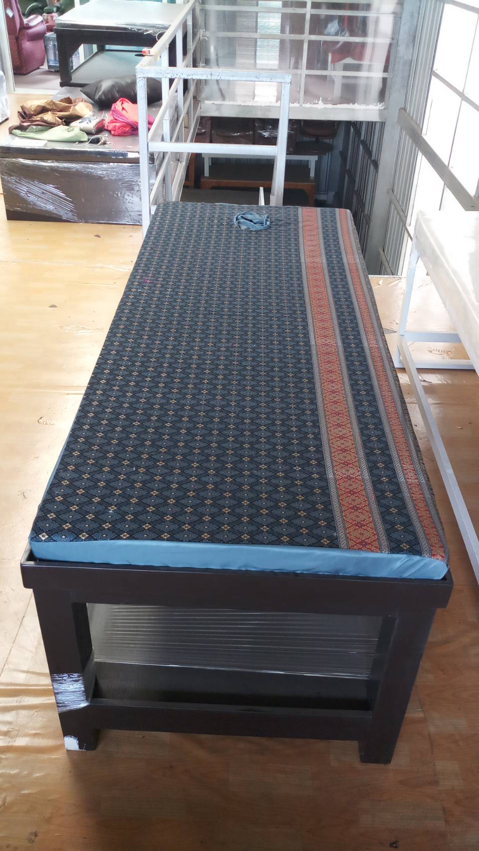 ผ้าปูเบาะสปา ผ้าพิมพ์ทองลายไทย