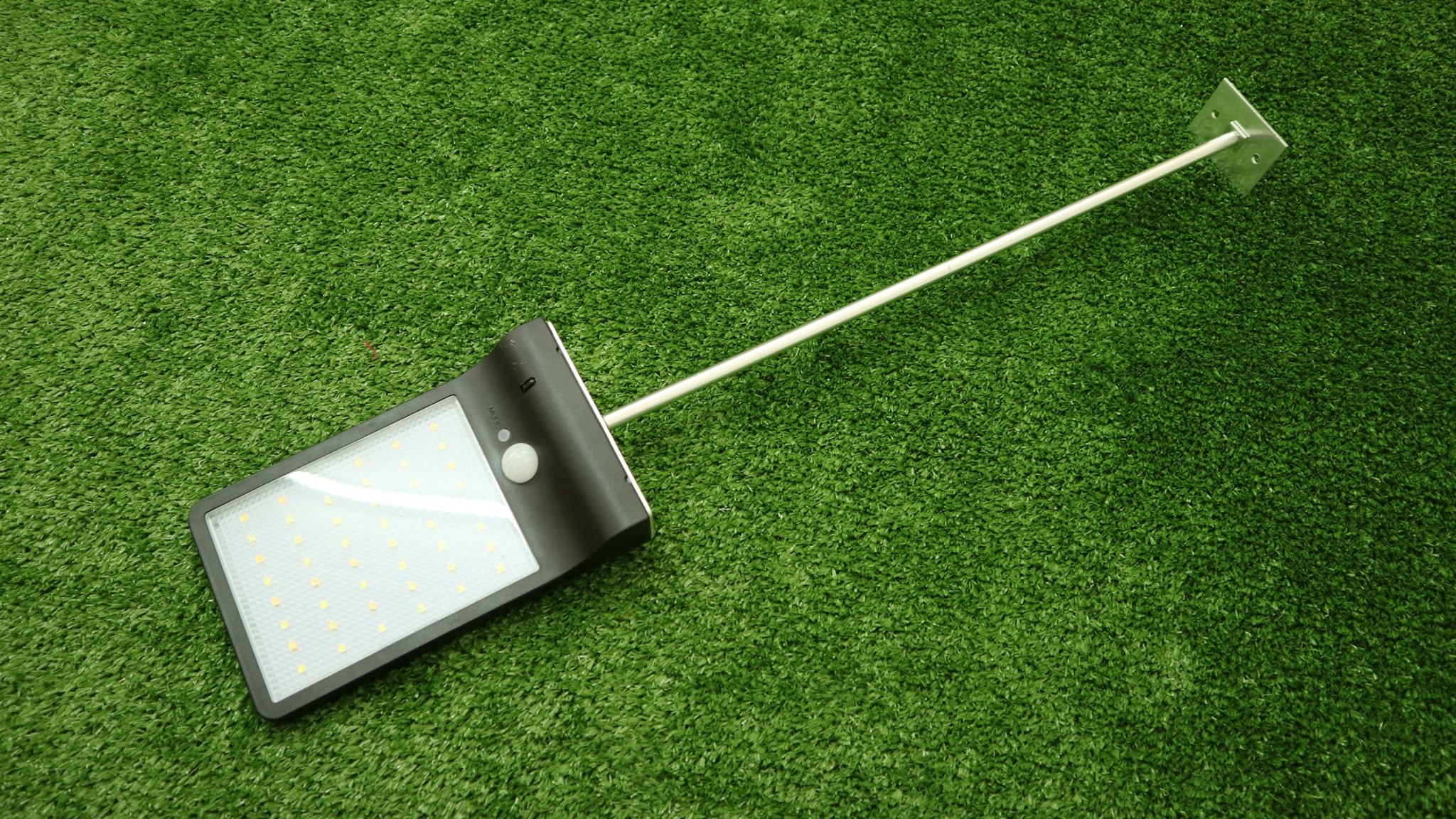 WALLLIGHT โคมไฟติดผนังโซล่าเซลล์(พร้อมรีโมท)