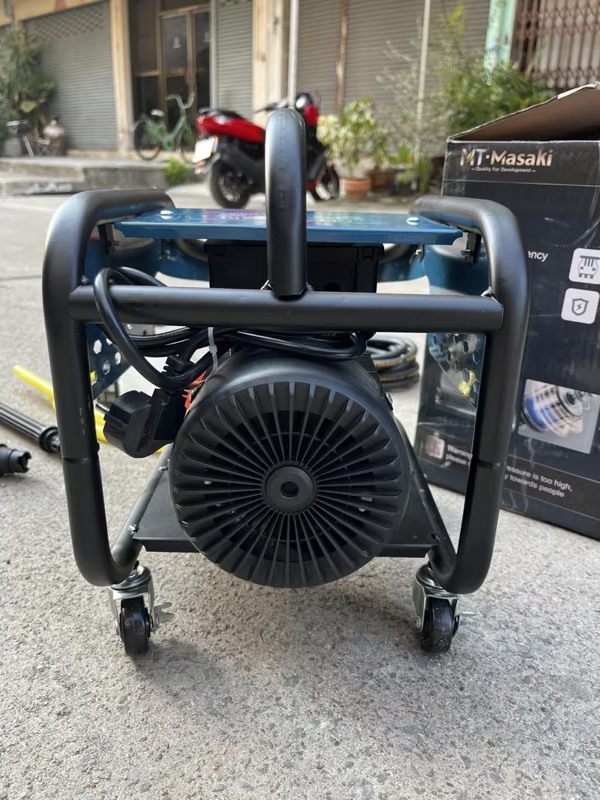 เครื่องฉีดน้ำมีล้อ ปรับรอบได้ 450 บาร์ ยี่ห้อ Masaki (มาซากิ) รุ่น MT-1800