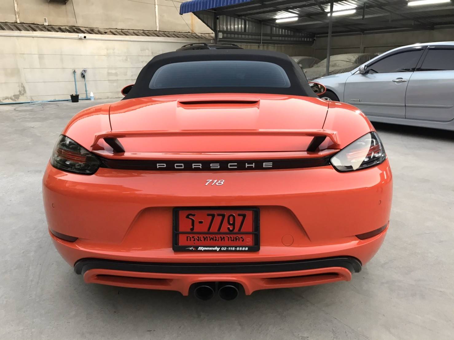 Porsche Boxster 718 ปี 2019