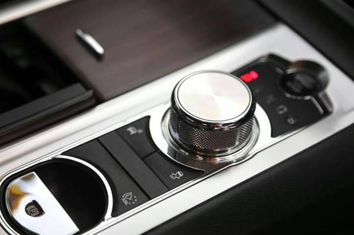 Jaguar XF ปี 2012