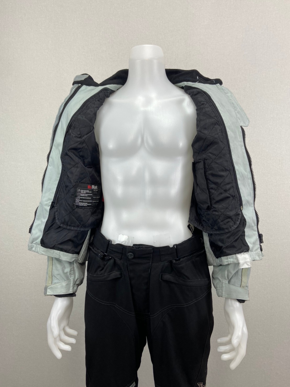 เสื้อขี่มอเตอร์ไซด์( มือสอง) RCS 731: อก 46" ยาว 23" ** MOTOMARK**