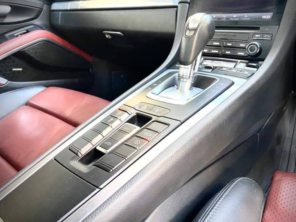 Porsche Boxster 718 ปี2017