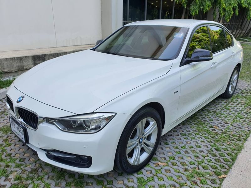 BMW 320d Sport F30 สีขาว ปี 2012