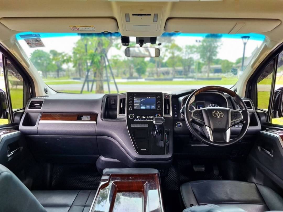 TOYOTA MAJESTY, 2.8 PREMIUM โฉม ปี19-ปัจจุบัน ปี 2020