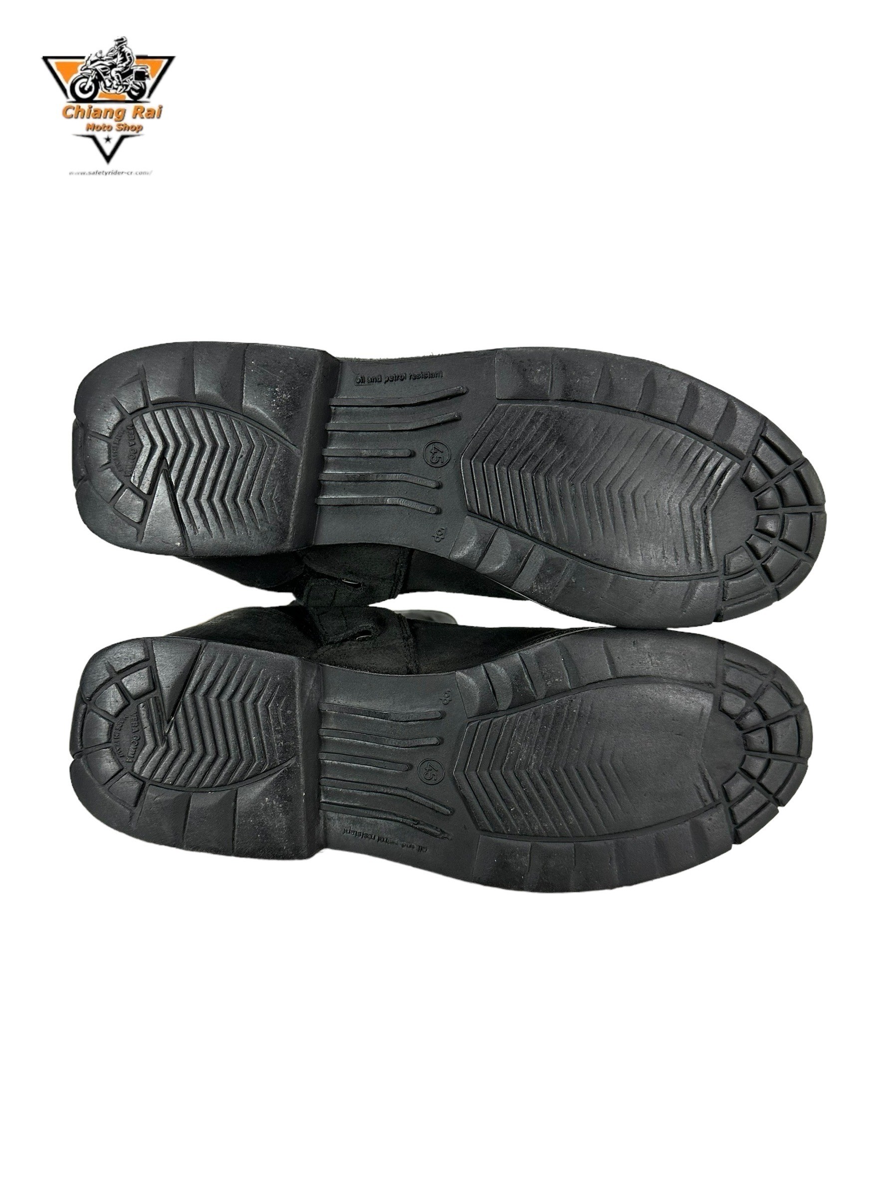 รองเท้าขี่มอเตอร์ไซด์( มือสอง) RCBS-668 Size ขนาดจากป้าย 45:EUR / 10:UK / 27.9:Cm.(dainese)